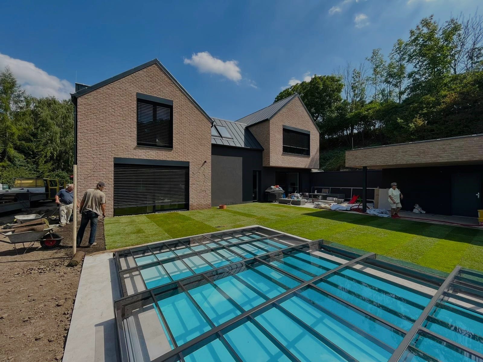 12810bf30-3451-4697-8b87-6f65adf79dd0-1